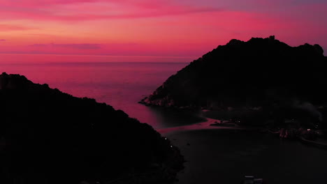 Aerial-shot-of-Koh-Nang-Yuan-at-sunset,-Thailand