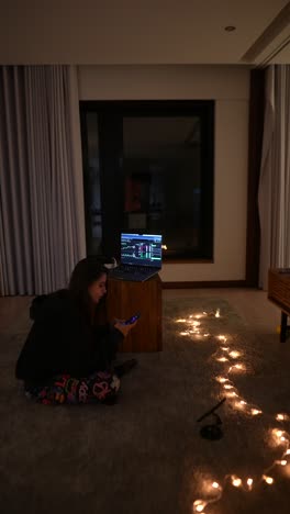 sesión de negociación nocturna en el hogar