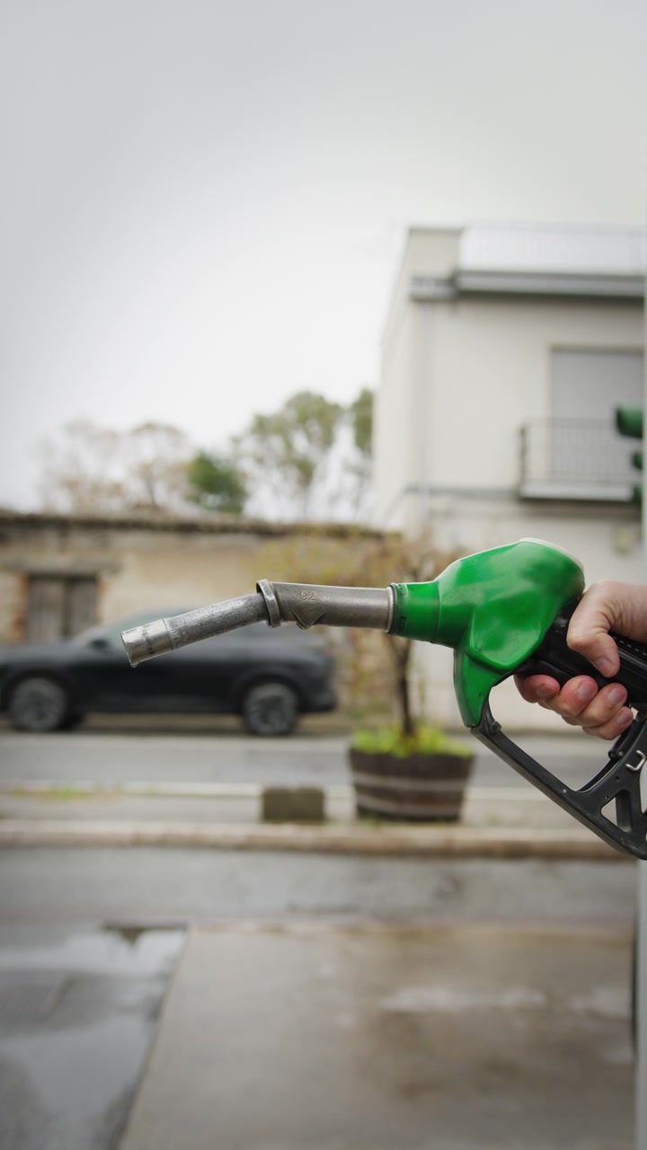 Dry fuel at gas station