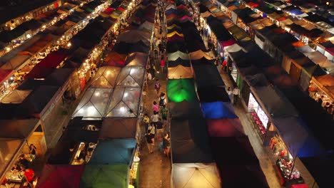 tracking over rachada train market