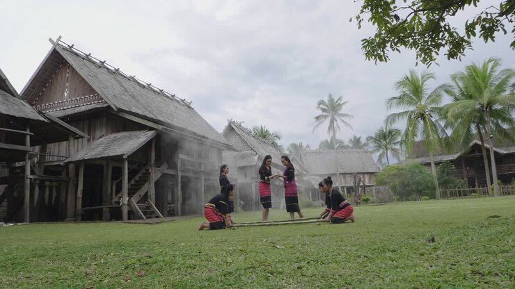 Traditional Dance Performance of Ethnic Minority Women