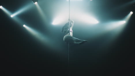 pole dancing performance