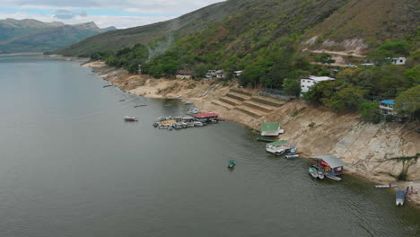 vista aérea del muelle interior colombiano en tolima