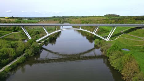 Viaduct-over-Mayenne-river-in-Chateau-Gontier-countryside,-France