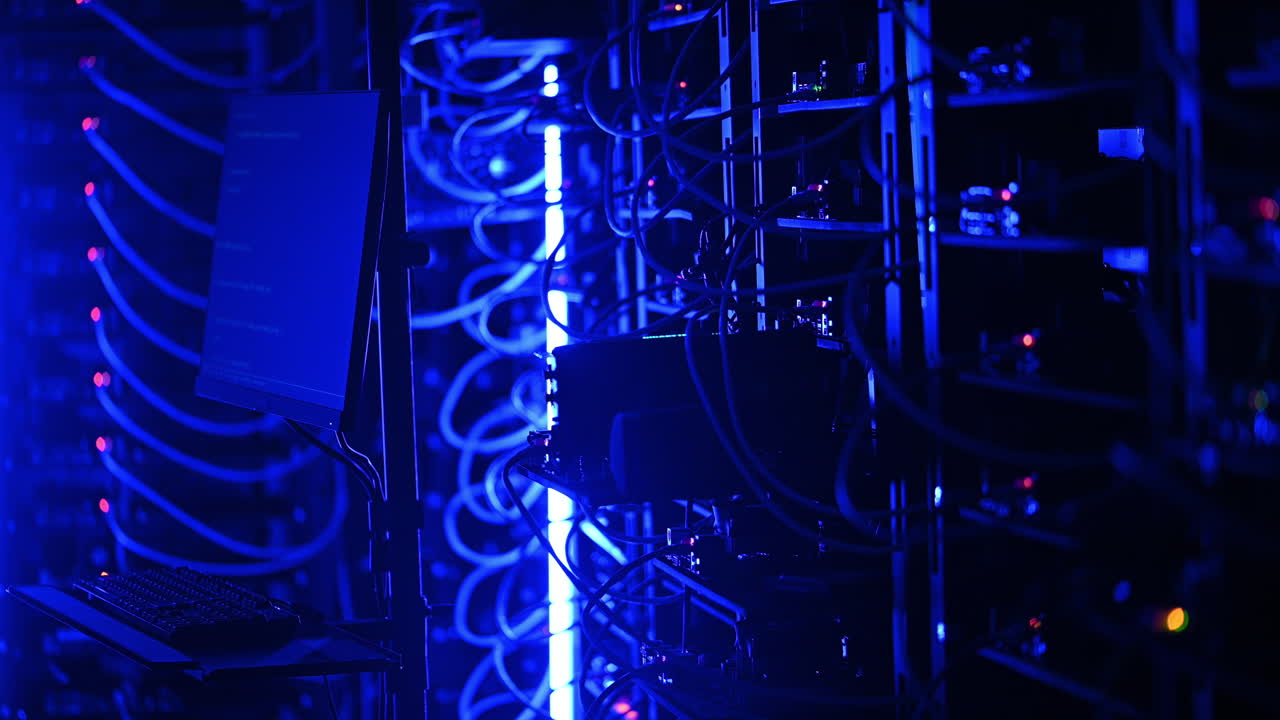 Alert signal with flashing red lights in a server room