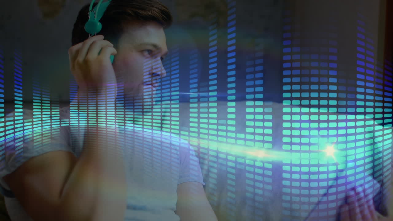 interfaz digital del ecualizador de música contra el hombre usando auriculares