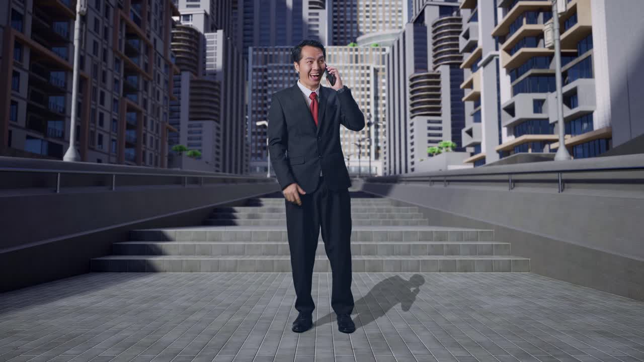 cuerpo lleno de un hombre de negocios asiático sonriente hablando por teléfono móvil en la ciudad