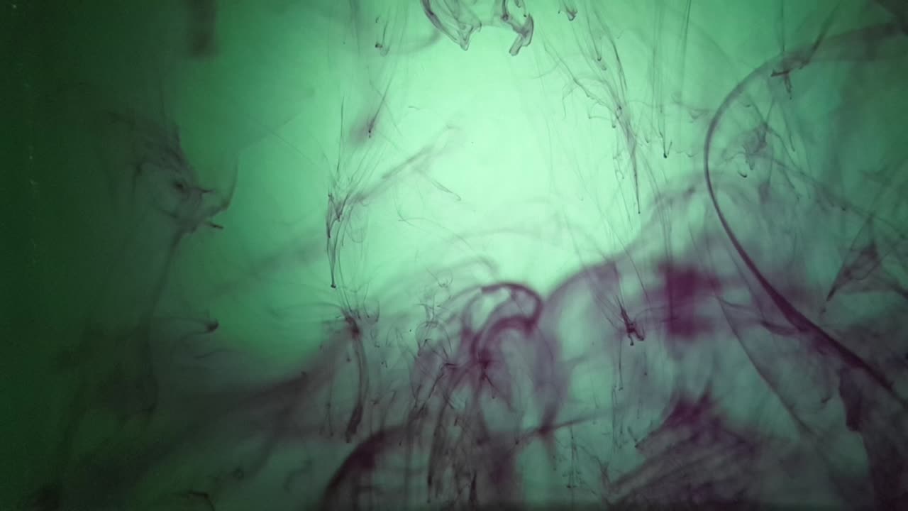 акварель кроваво-красные акриловые чернила создание очень жуткого и пугающего фона кадры как красные чернила движется вокруг в полузамедленном движении