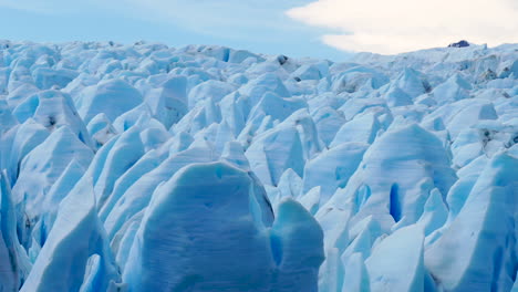 Crevasses-in-grey-glacier,-torres-del-Paine,-melting