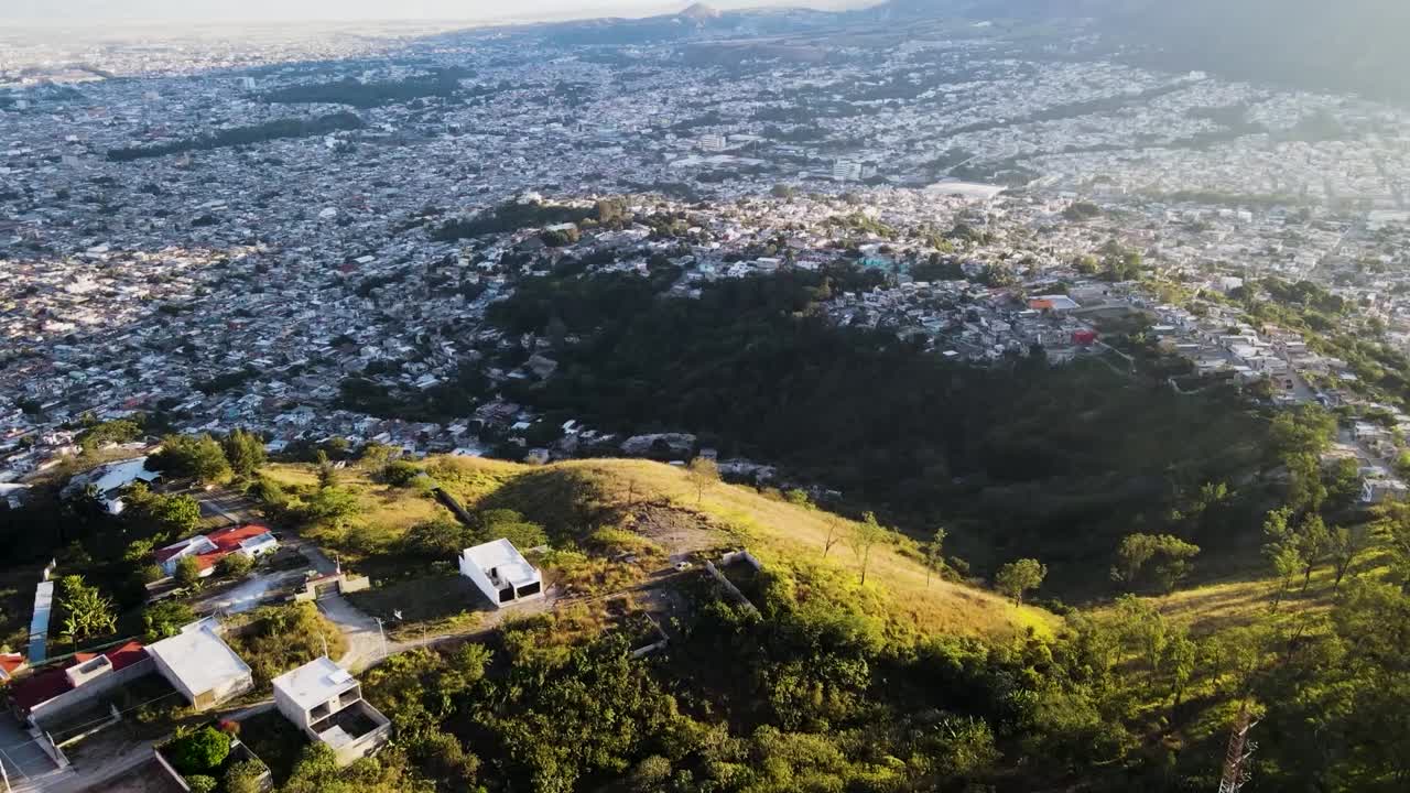ciudad de tepic, nayarit desde el punto de vista del cerro de las antenas