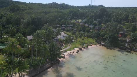 Kokospalmenschatten-Am-Strand