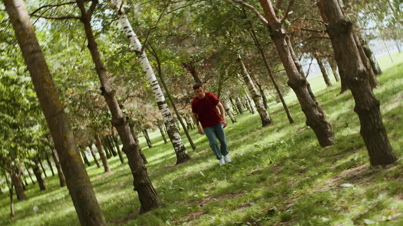 파쿠르를 하는 남자