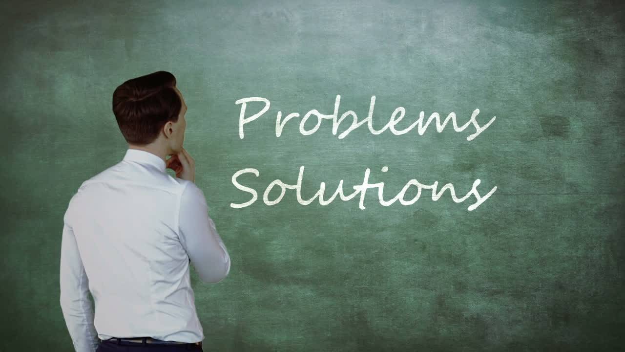 un hombre de negocios reflexivo mirando las palabras.