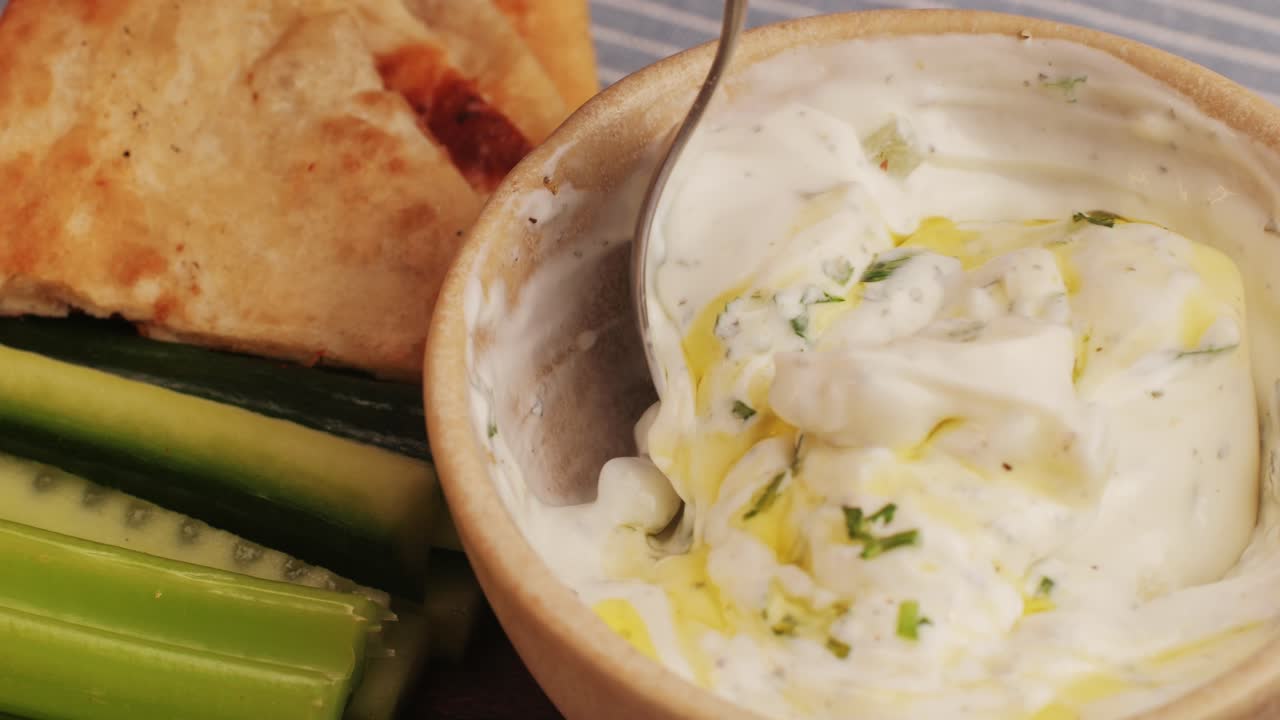 Tzatziki Dip with Pita Bread and Vegetables