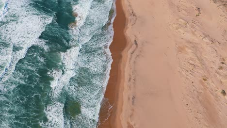 Sandy-beach-at-Big-Sur-along-Highway-One-in-California