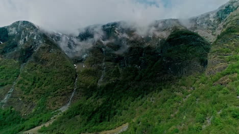 The-cloud-covered-peaks-of-the-mountains-on-Norway's-Aurlandfjord