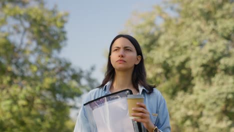 mujer empresaria india