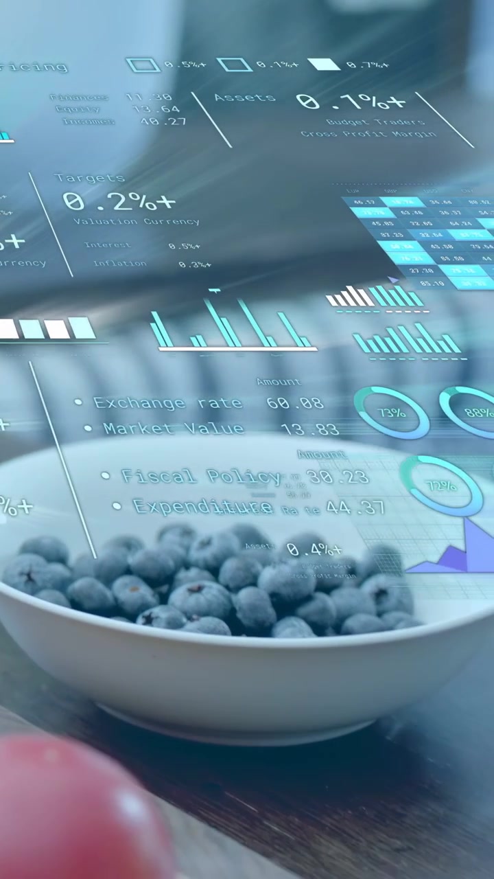 Video verticale: Dito che entra nella cam, verdi che si spostano in avanti, HUD che si aggiorna con Equity sulle bacche.