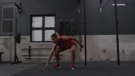 Entrenamiento-Cruzado-En-Un-Gimnasio