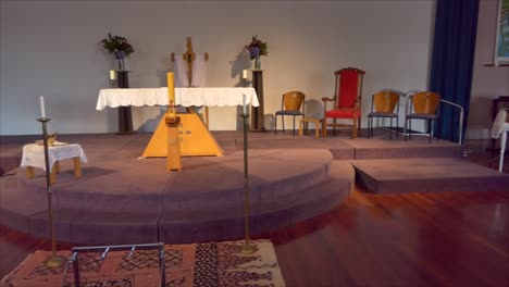 toma de capilla religiosa cristiana o católica y altar para los fieles