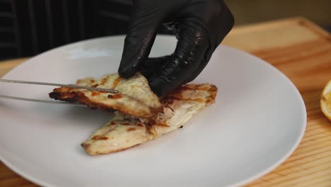 preparación de pescado a la parrilla