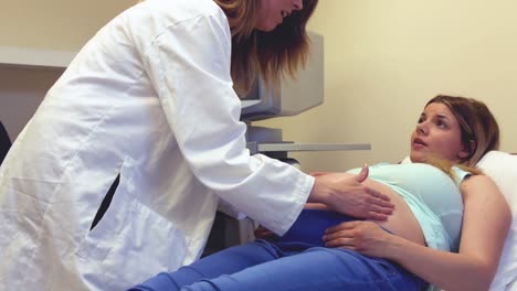 Woman-preparing-from-ultrasound