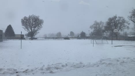 Stürmisches-Wetter-Schafft-Schlechte-Bedingungen-In-Colorado