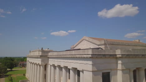 aerial drone moving down towards the white house