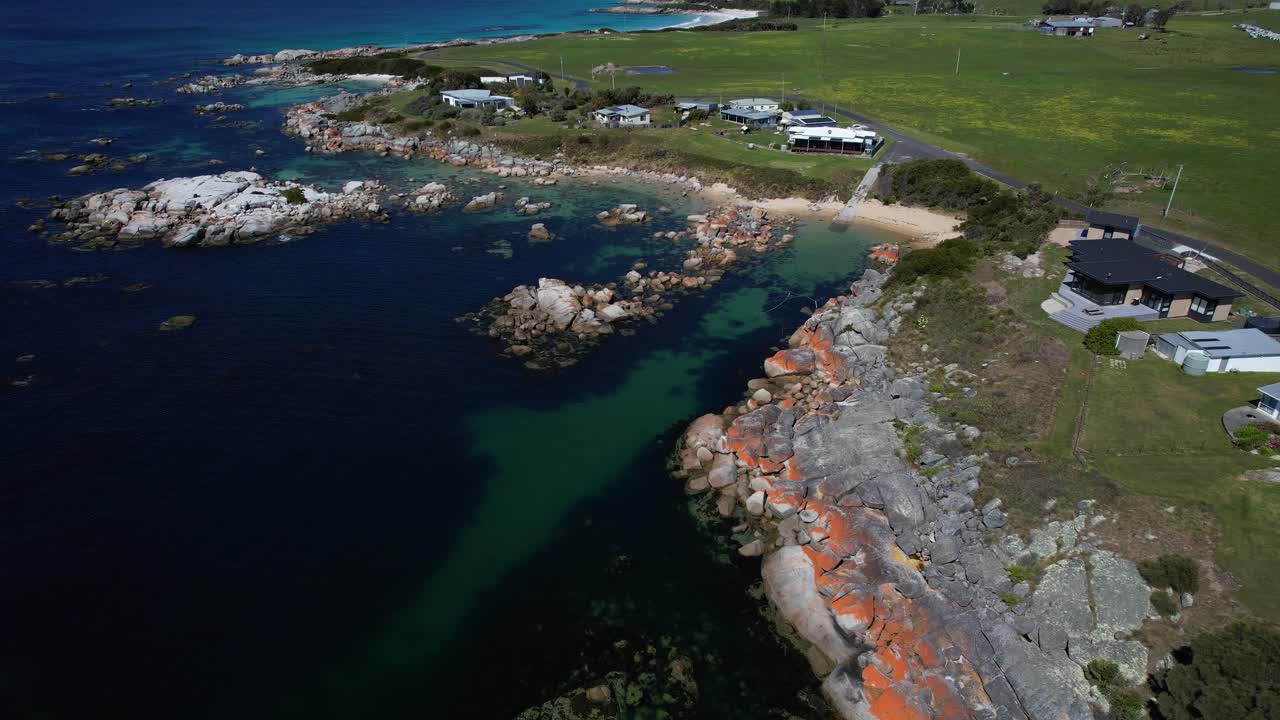 Avustralya, Tazmanya’daki Bahçeler – National Whale Trail – Havadan Drone Çekimi