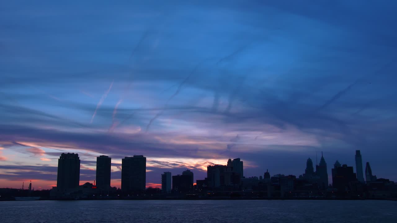 필라델피아 펜실베니아 4 시 뒤의 일몰