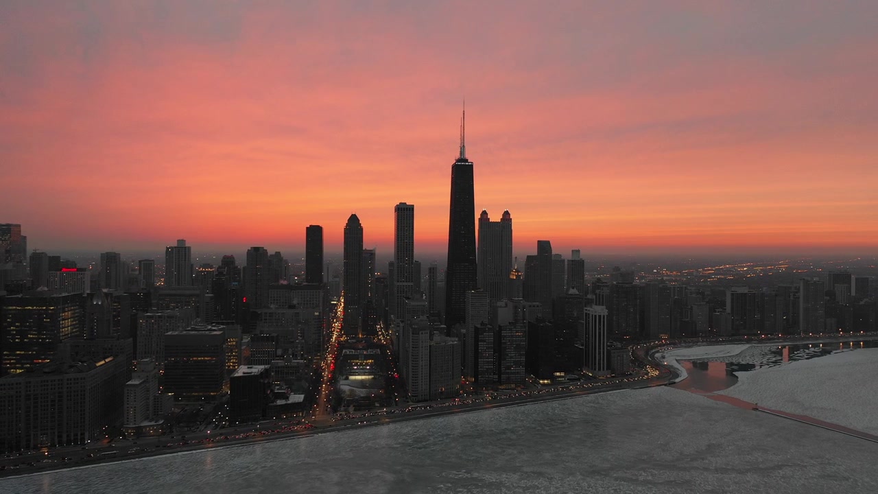 Drone aereo di Chicago al tramonto in inverno