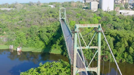 puente ramfis sobre el rio higuamo, republica dominicana