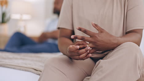 Mujer,-Manos-Y-Anillo-En-Divorcio