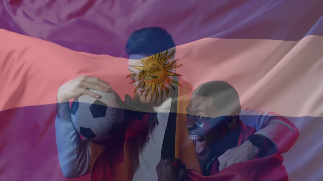 animación de diversos partidarios masculinos sobre la bandera de la argentina.