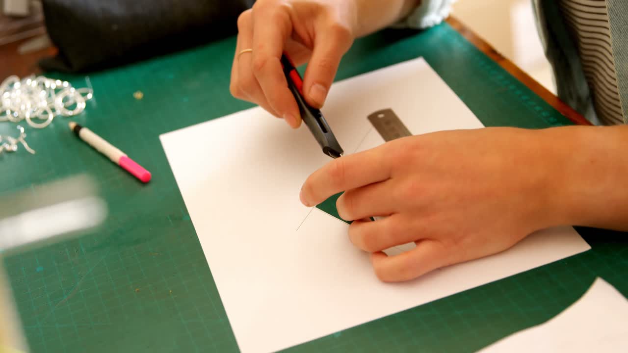 보석 디자이너 디자인 종이의 절단 레이아웃 4k