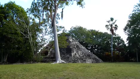 Temple-Of-Las-Vasijas-At-Chacchoben,-Mayan-Archeological-Site,-Quintana-Roo,-Mexico