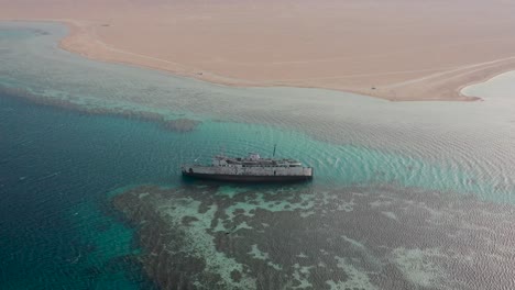 naufragio de al-fahad ubicado en mar rojo km al sur de