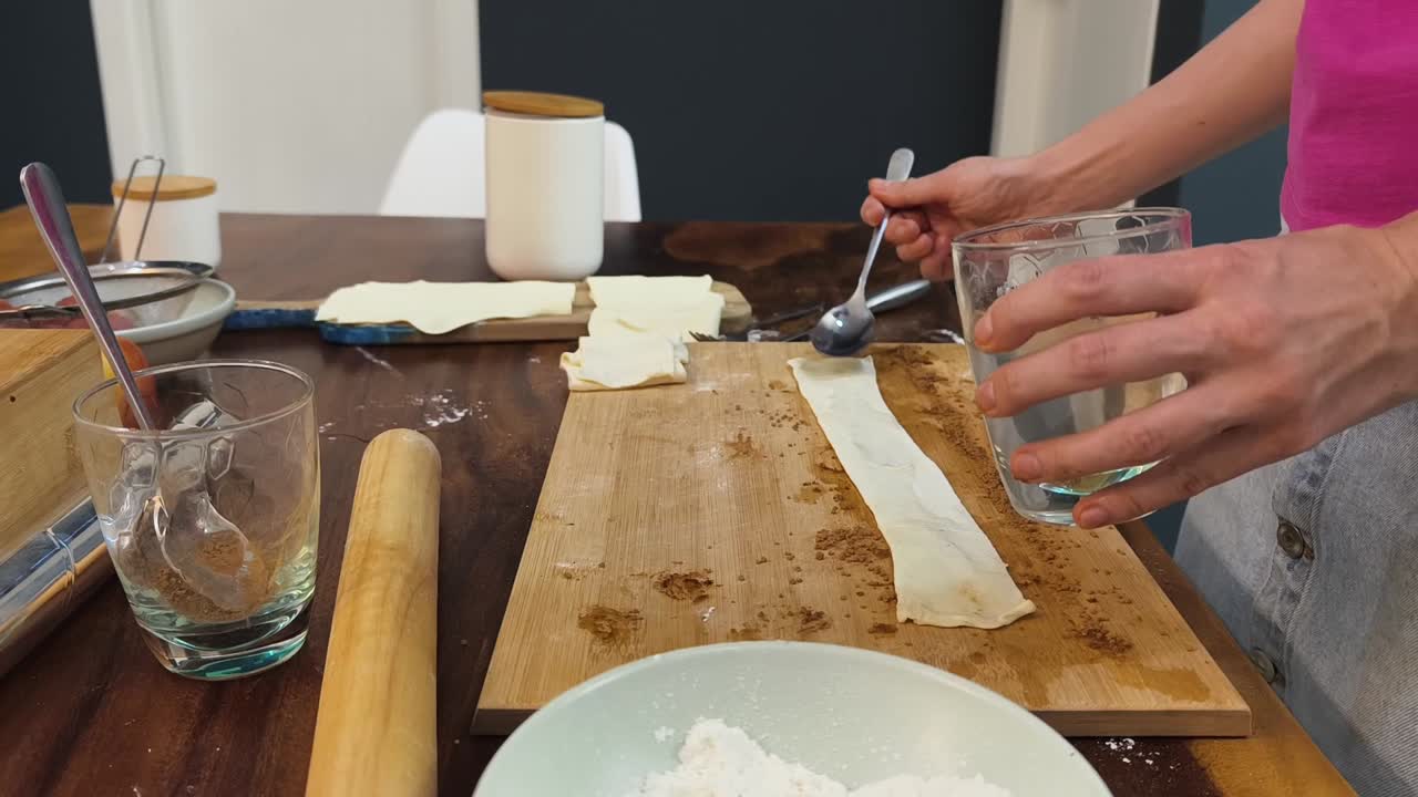 사과 파이를 만드는 것