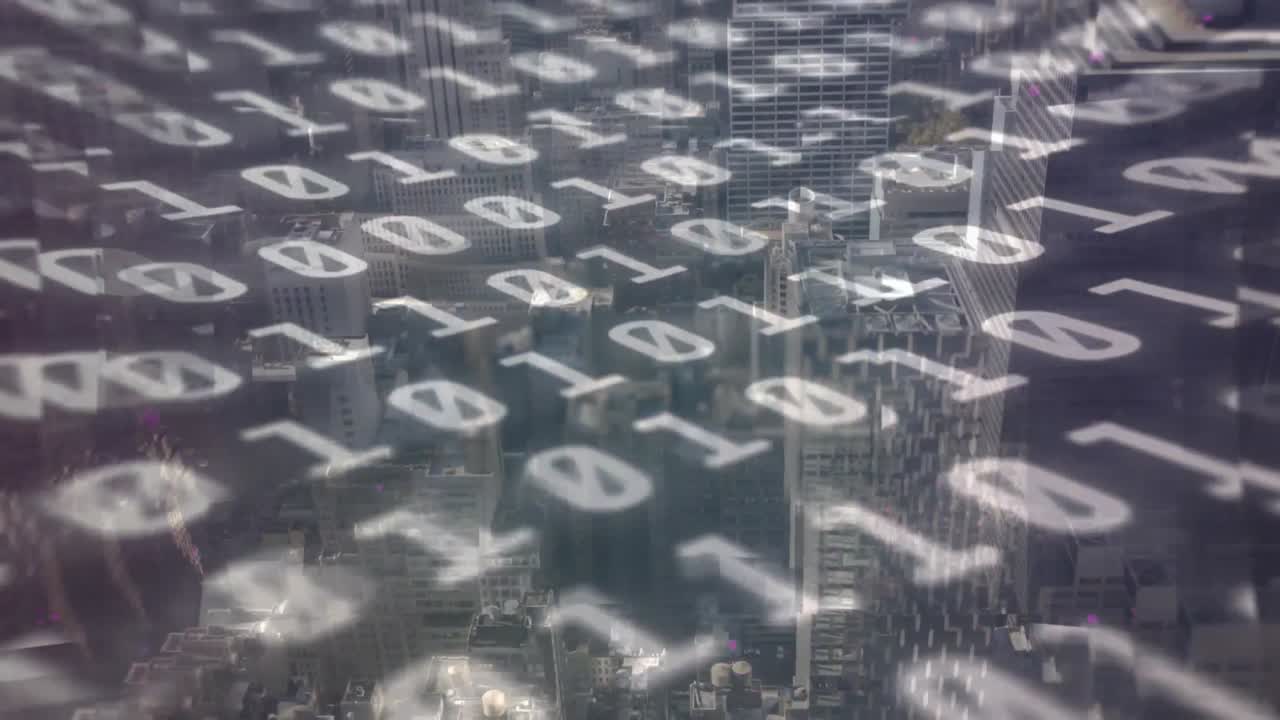 animación digital de codificación binaria procesamiento de datos digitales contra el paisaje urbano en el fondo