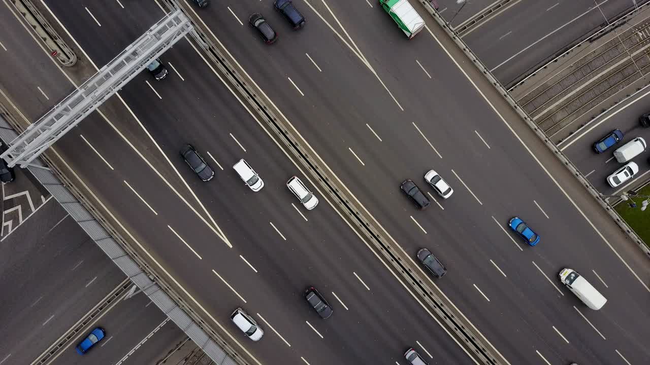 러시아 모스크바 시, 낮 시간, 교통, 도로 교차로, 교차로 공중 파노라마, 4k