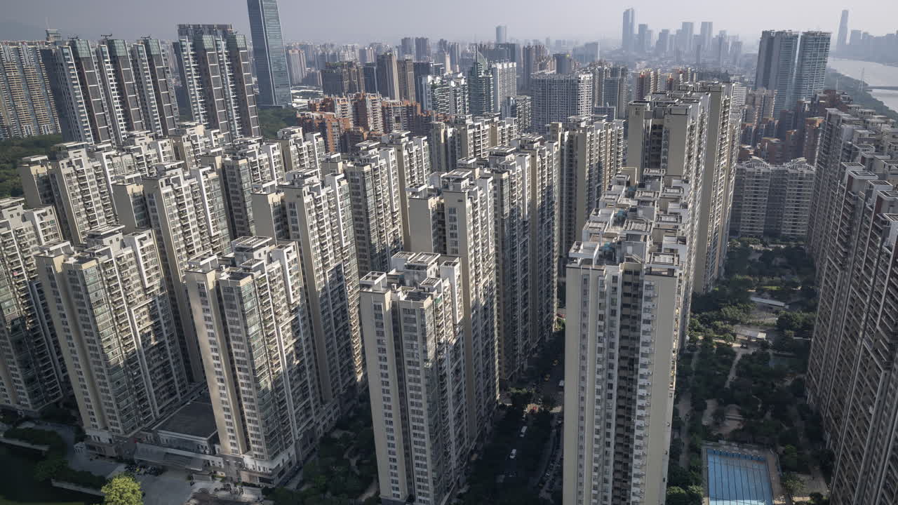 Vista Aérea de uma Área Residencial Urbana Densa com Numerosos Edifícios de Apartamentos