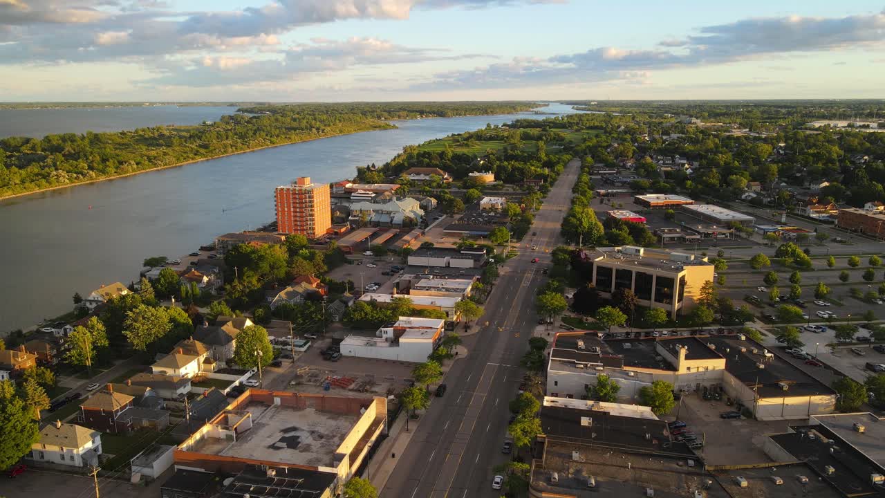Warm summer evening above downtown Wyandotte Michigan, USA in aerial pedestal up view