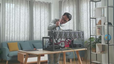 mantenimiento de la plataforma de minería de criptomonedas en el hogar