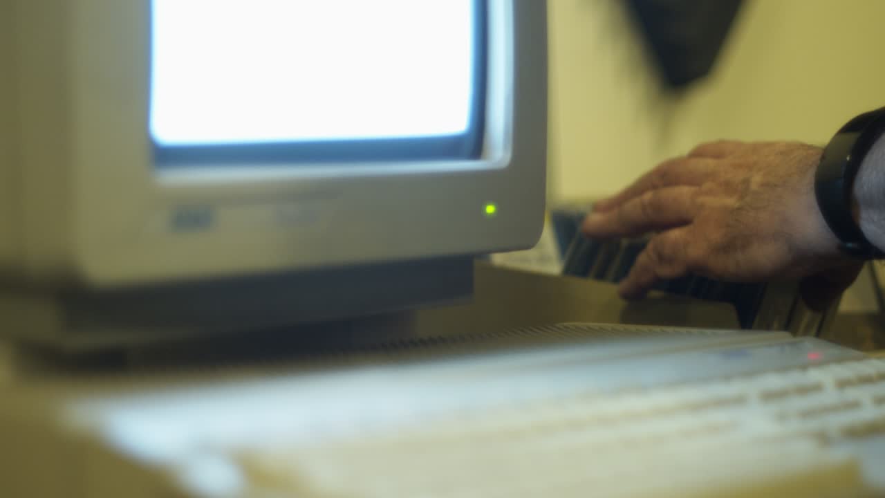 navegando por unidades de disquete para pcs antiguos de los años 80