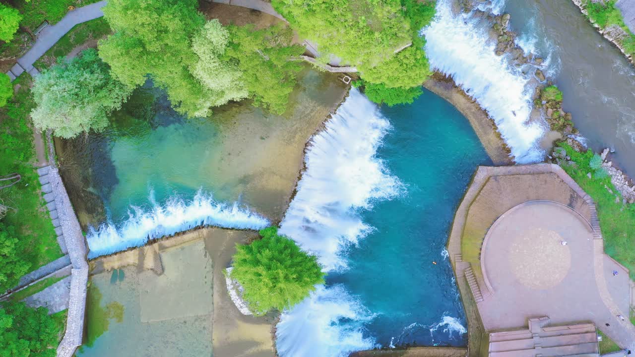 매혹적인 마법의 provalije 폭포 보스니아 - 헤르체고비나 공중