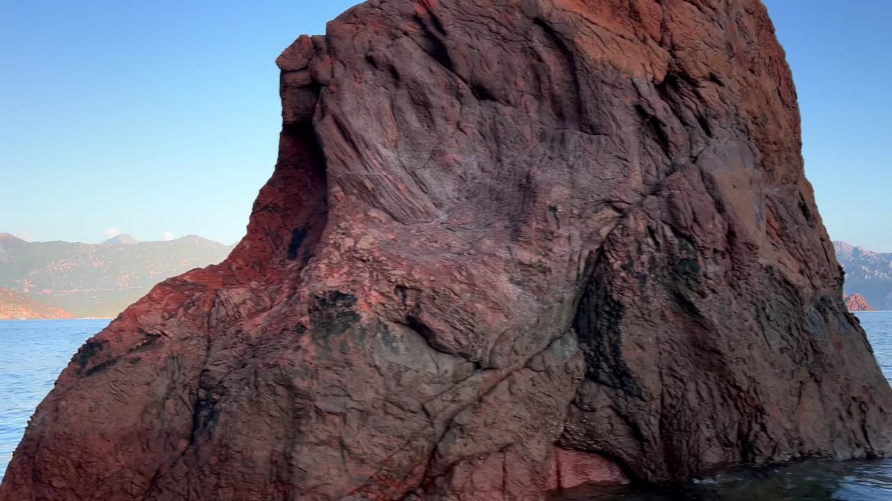 스칸돌라 여름 보트 투어, 코르시카, 프랑스. 느린 영상