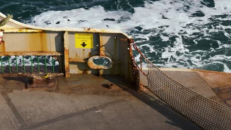 San-Juan-Ferry-Boat-Sailing-With-Foamy-Wake-On-The-Water-In-Orcas-Island,-Washington-State