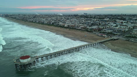 acuario roundhouse en la costa de la playa de manhattan en california