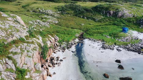 Strandkran-Auf-Der-Insel-Mull