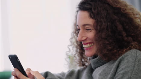 woman reading funny social media